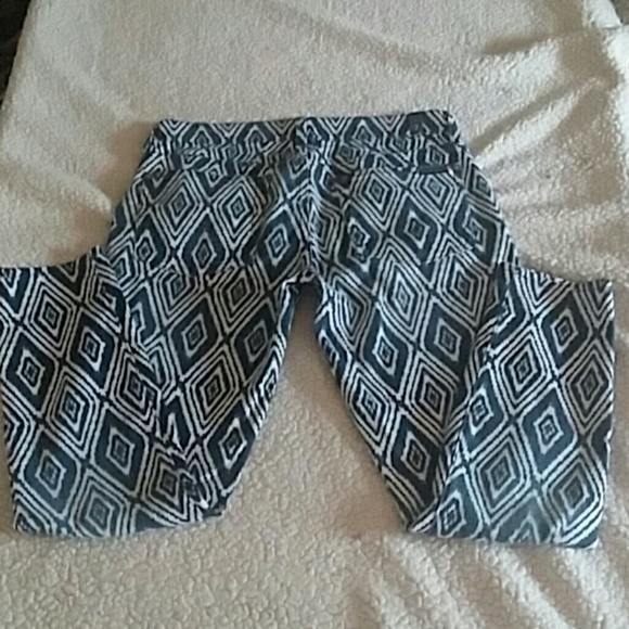 7 For All Mankind Diamond Pattern Crop Skinny US 4 - Picture 4 of 8